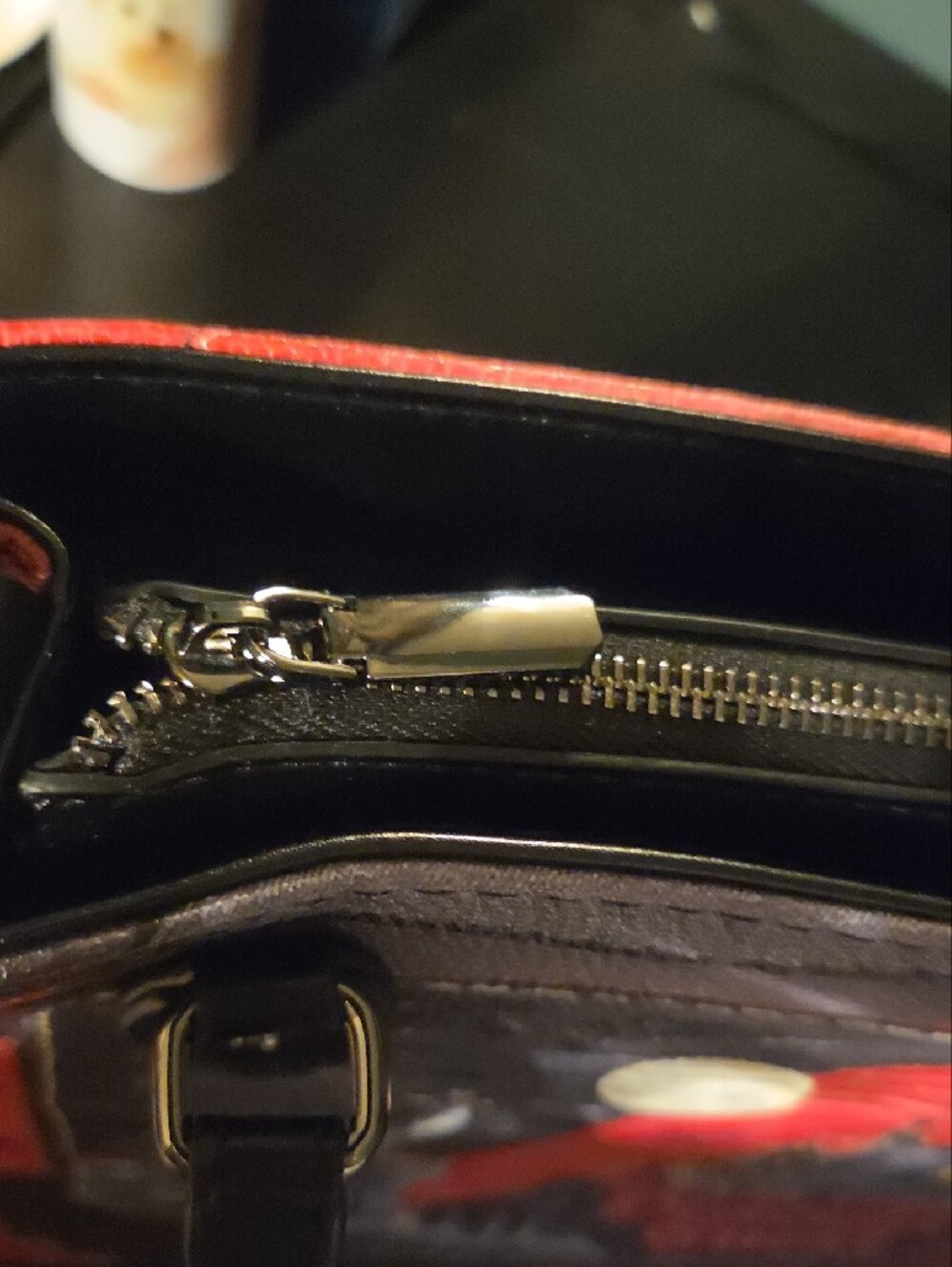 Dracula's Quest Red and Black Tote Bag In Genuine Leather Brand New! - Picture 3 of 7